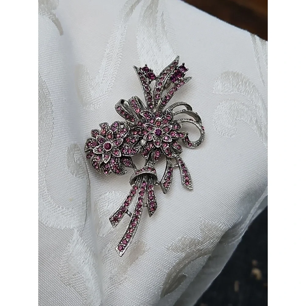 Ciner Amethyst Rhinestone Flower Brooch Chrysanthemum Vintage USA‎ 3.75